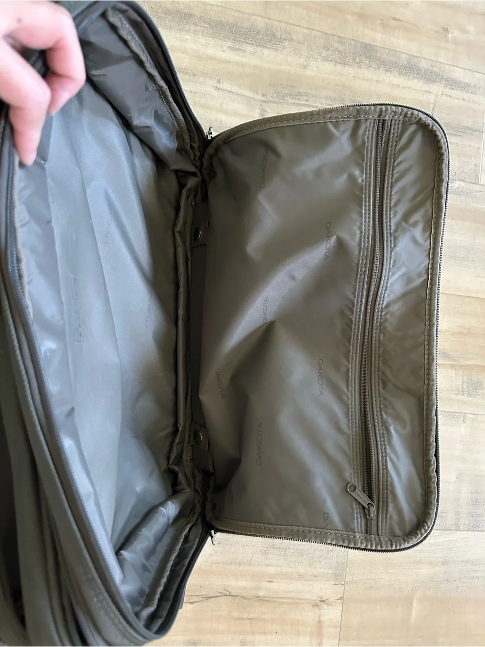 Dakota Expandable Cabin Bag Business Briefcase Laptop Shoulder Bag Luggage Olive